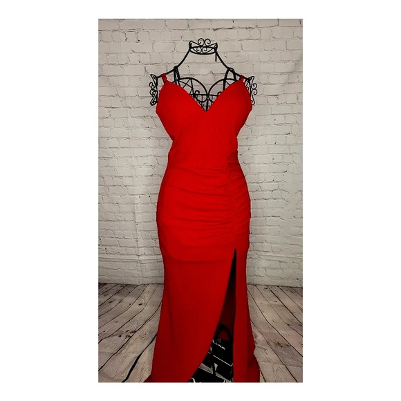 green emerald velvet dress Sybil Gown In Crepe – Halston main image 1